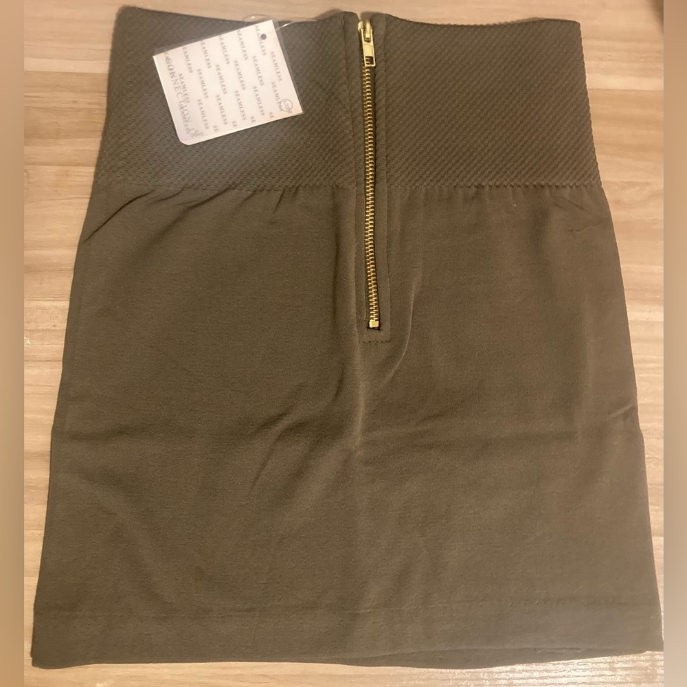 NEW spandex mini skirt L XL Connection 18 taupe Fits Size 10-14 Shapewear Zip